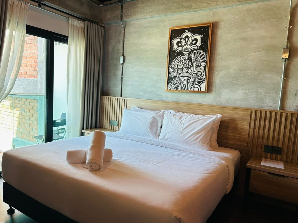 sena standard king bed